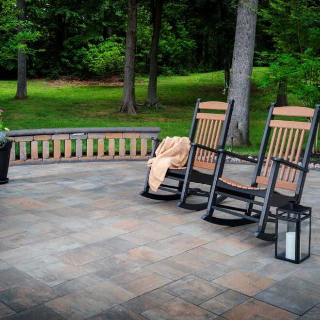 Belgard_MIDATLANTIC_MAY2022_RES_Origins12_WestonWall_MarinaCoping_02 (1)
